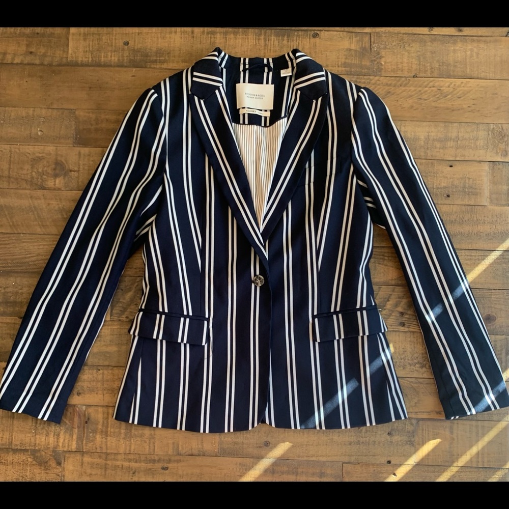 Navy / White Blazer classic